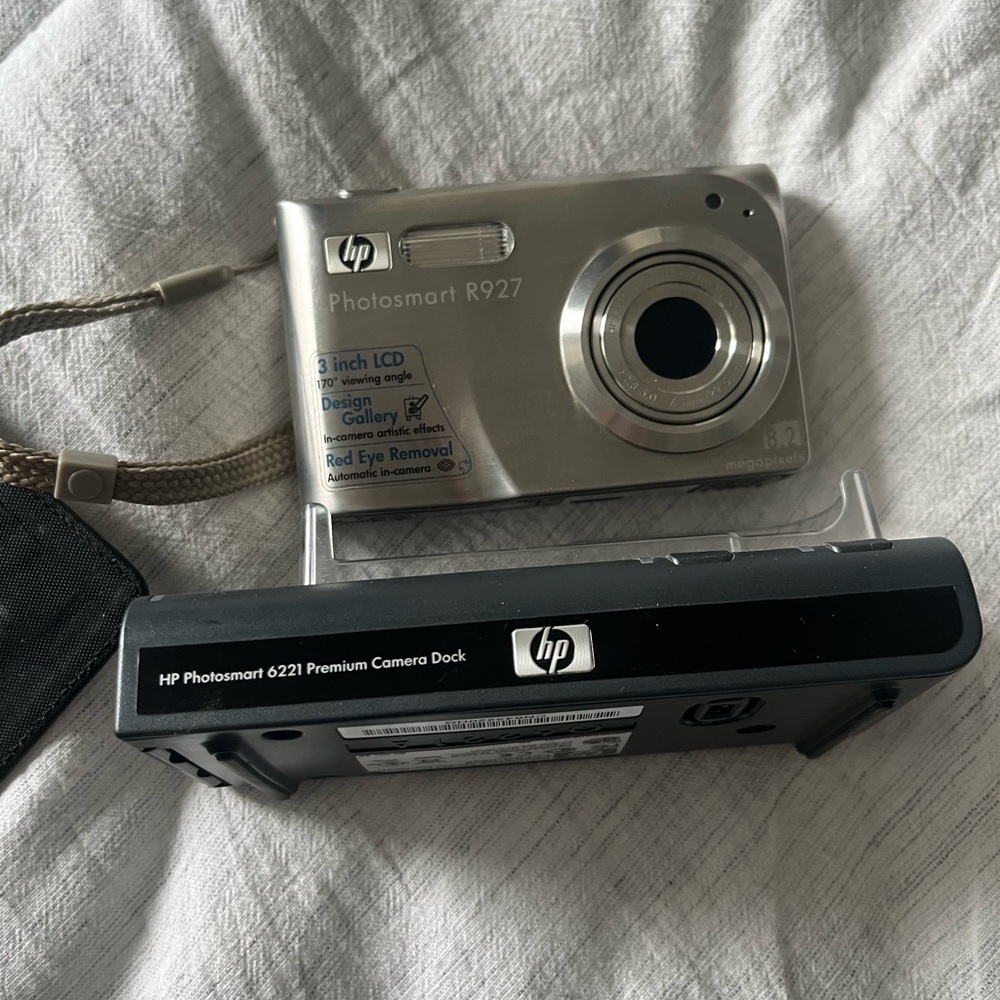 HP PhotoSmart R927 Digital Camera - Picture 5 of 10
